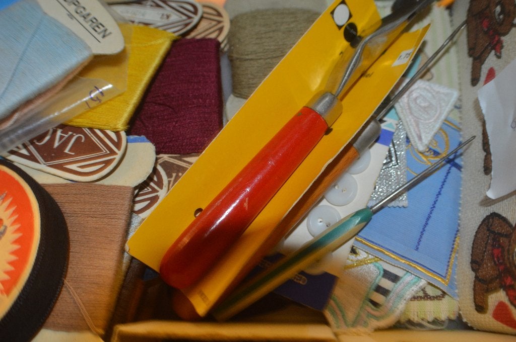heel veel leuke restanten uit oude fourniturenwinkel, Ophalen of Verzenden, Nieuw, Overige typen