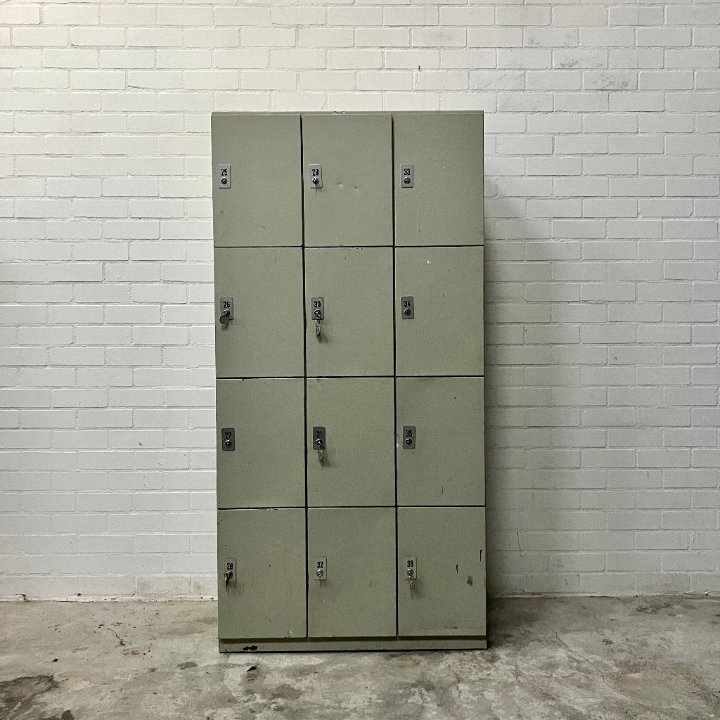 Vintage lockerkast stalen vakkenkast loods werkplaats kast, Ophalen, Gebruikt