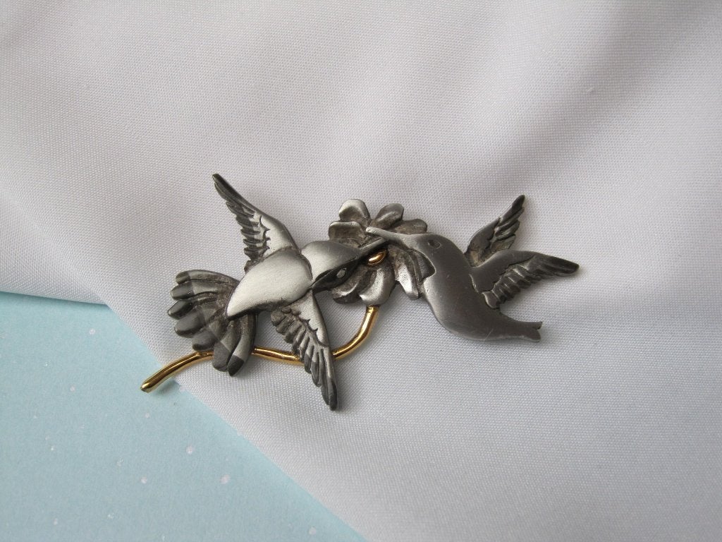 Broche/ kolibri vogels / Shields, Verzenden, Zo goed als nieuw, Overige kleuren, Overige materialen