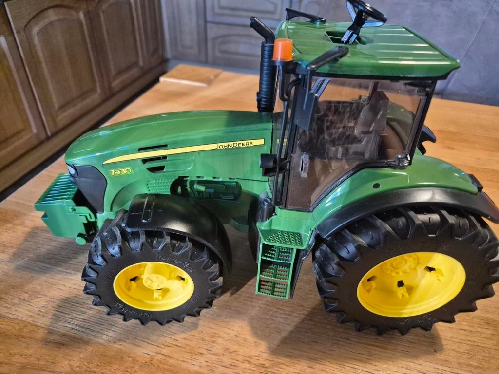 John Deere Speelgoed Tractor Model 7930, Kinderen en Baby's, Speelgoed | Speelgoedvoertuigen, Zo goed als nieuw, Ophalen