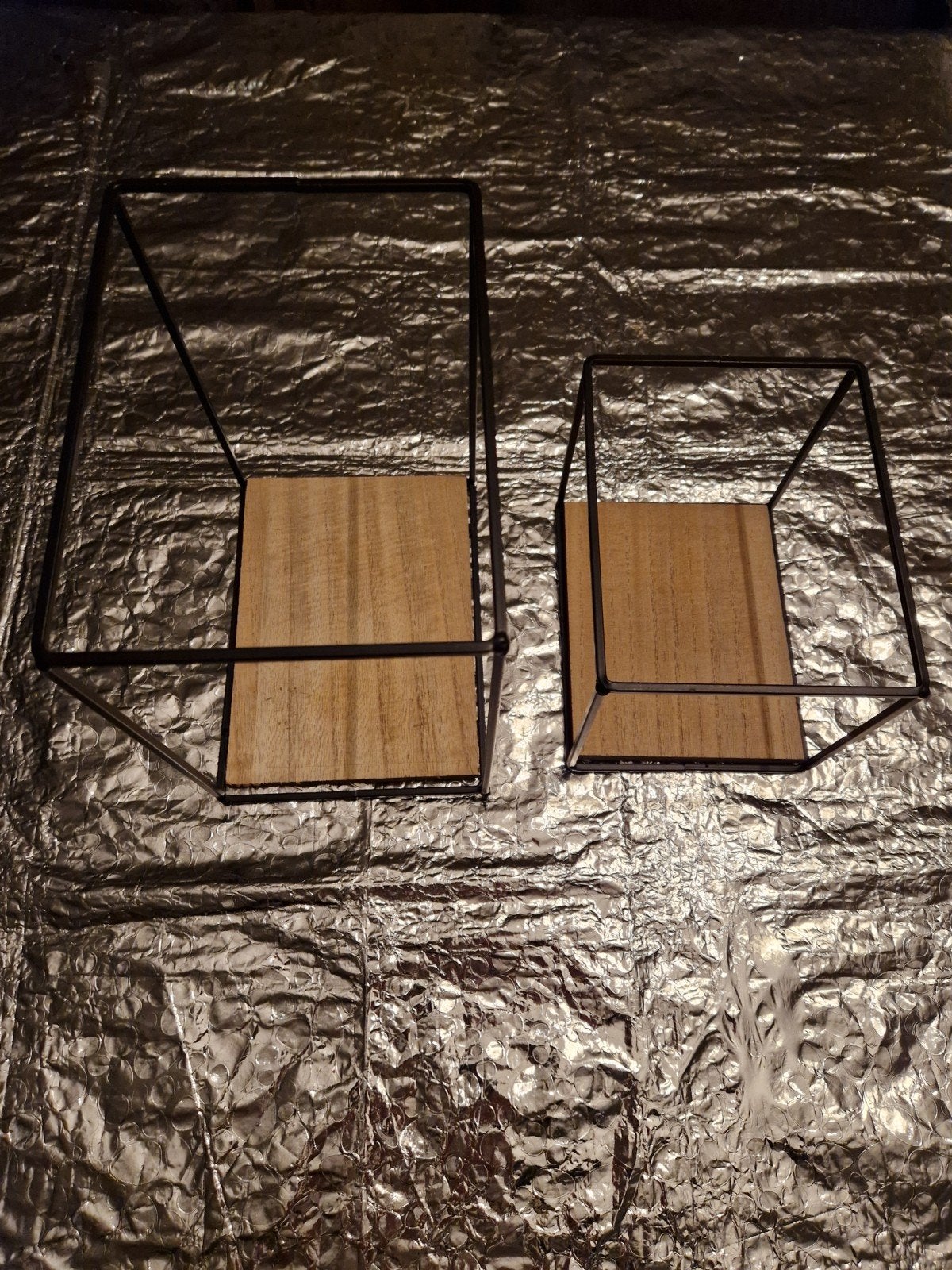 Set van 2 decoratie kubussen - Zwart metaal & hout, Ophalen of Verzenden, Zo goed als nieuw, Metaal