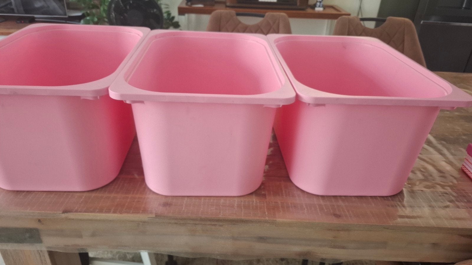 Set van 3 roze kunststof bakken, Kunststof, Gebruikt, Overige typen, Ophalen of Verzenden