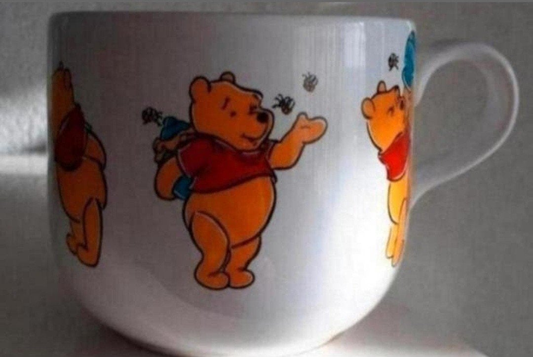Soepkom met Winnie de Pooh, Huis en Inrichting, Keuken | Servies, Zo goed als nieuw, Kom(men), Overige stijlen, Ophalen of Verzenden