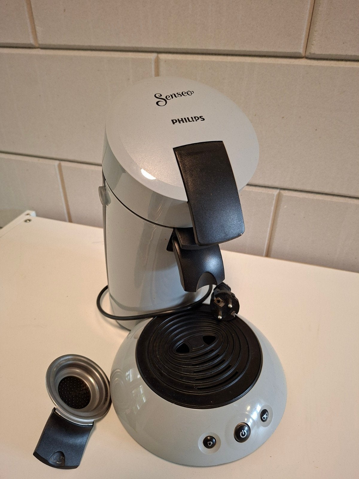 Te koop: Senseo Philips Koffieapparaat, Witgoed en Apparatuur, Ophalen of Verzenden, 2 tot 4 kopjes, Koffiepads en cups, Afneembaar waterreservoir