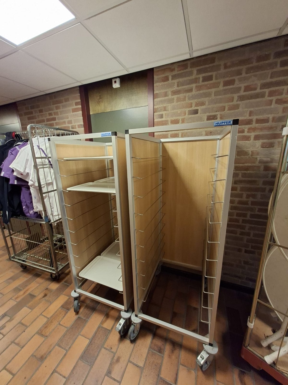 2x regaalwagen RVS, Overige typen, Ophalen, Gebruikt