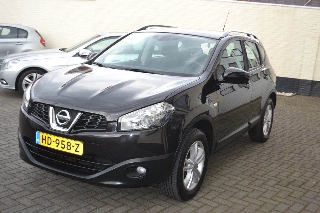 Nissan Qashqai 1.6 Acenta Navi/Park.Camera/Climate, Voorwielaandrijving, Stof, Gebruikt, Zwart