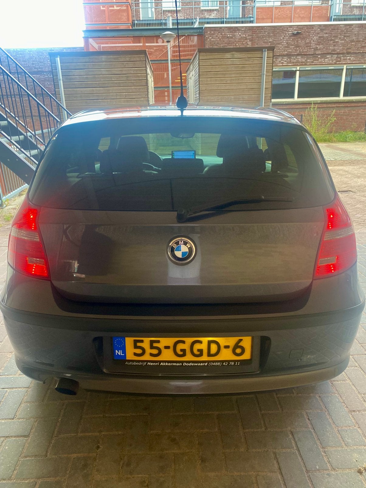 BMW 1-Serie 1.6 116I 3DR AUT 2008 Grijs, Achterwielaandrijving, 1599 cc, 4 cilinders, 4 stoelen