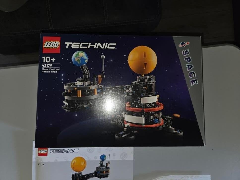 Lego technic 42179, Ophalen