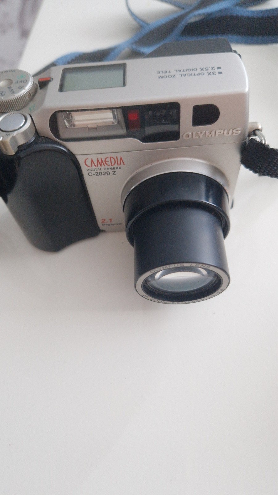 Olympus Camedia C-2020 Z digital tekop, Ophalen
