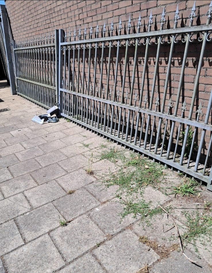Nieuwe verzinkte sierpoort 6.30m breed, 1.50m hoog inc palen, Tuin en Terras, Tuinpoorten, Ophalen, 100 tot 150 cm, Nieuw, IJzer