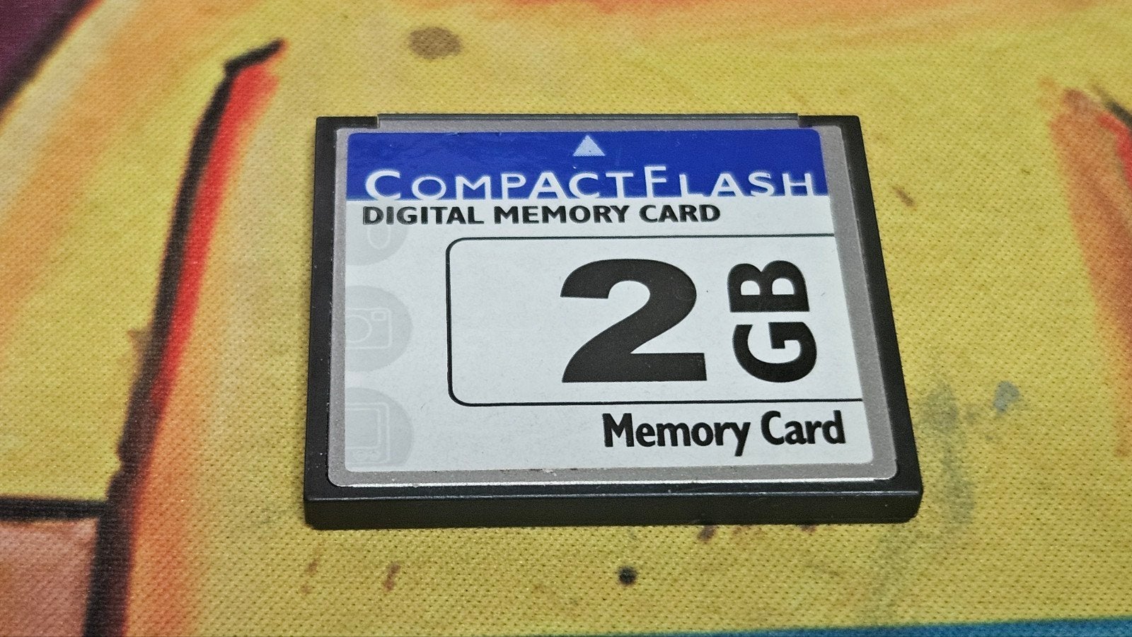 Compact Flash (CF) kaart 2 GB voor retro pc of Amiga, Audio, Tv en Foto, Fotografie | Geheugenkaarten, Gebruikt, Overige apparaten