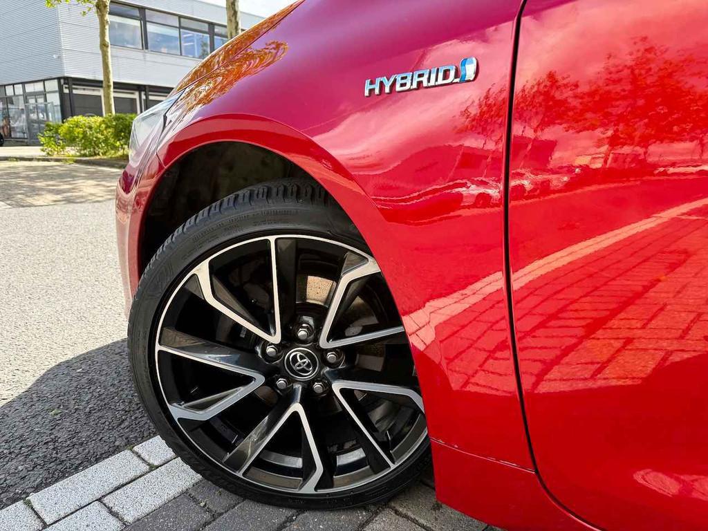 Toyota Corolla Touring Sports 2.0 Hybrid CAM/LMV18/NAVI/LEER, Auto's, 450 kg, Gebruikt, 4 cilinders, Corolla