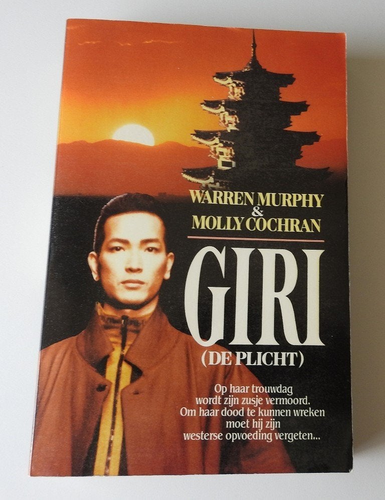 Giri  ( De plicht ), Boeken, Verzenden, Gelezen, Warren Murphy en Molly Cochran