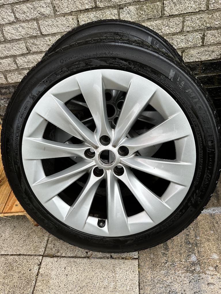 Velgen Tesla model X met winterbanden, Ophalen, Gebruikt, 275 mm, Winterbanden