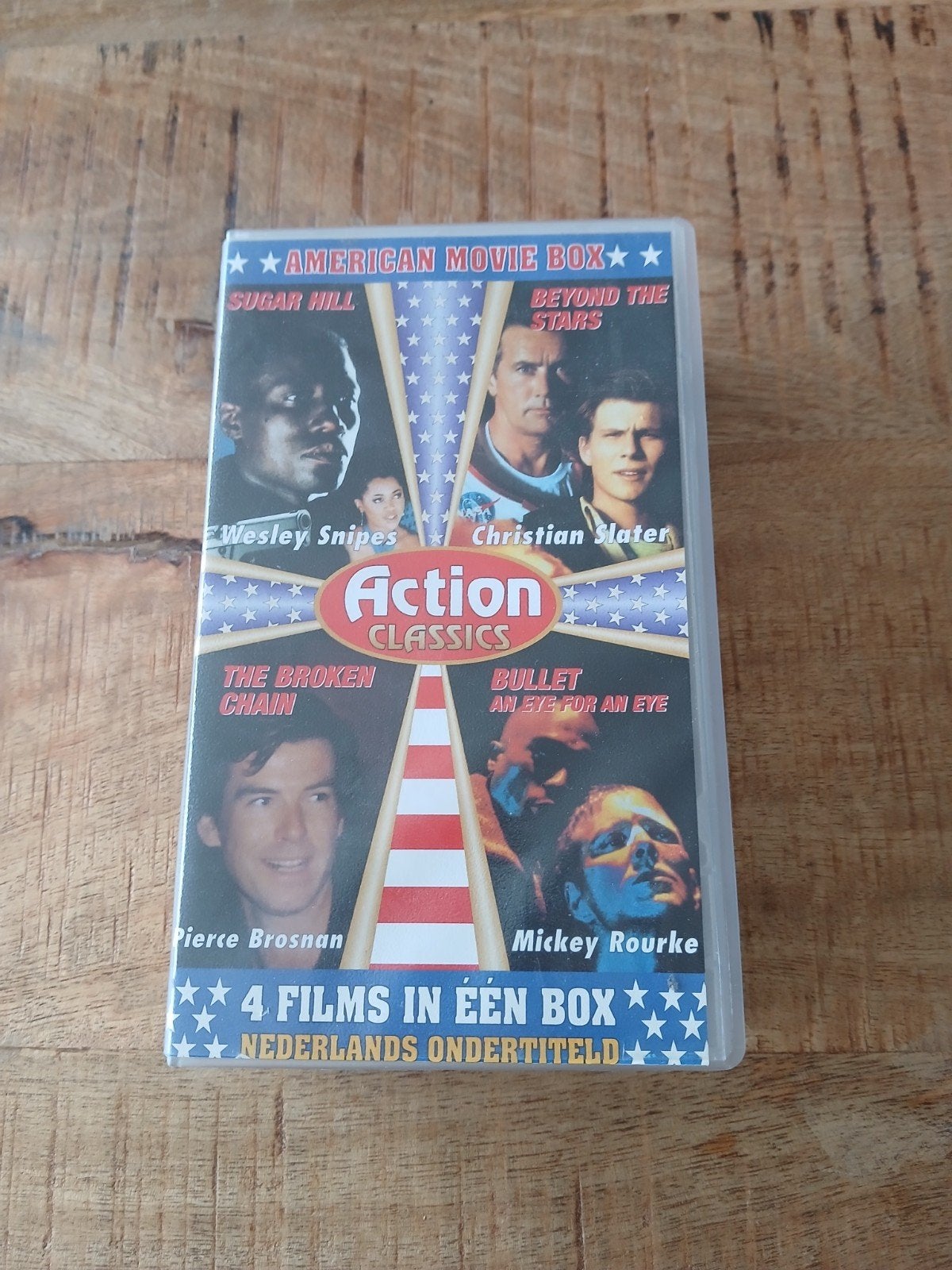 Action Classics Box 2x VHS, Cd's en Dvd's, VHS | Film, Boxset, Vanaf 16 jaar, Ophalen of Verzenden, Actie en Avontuur