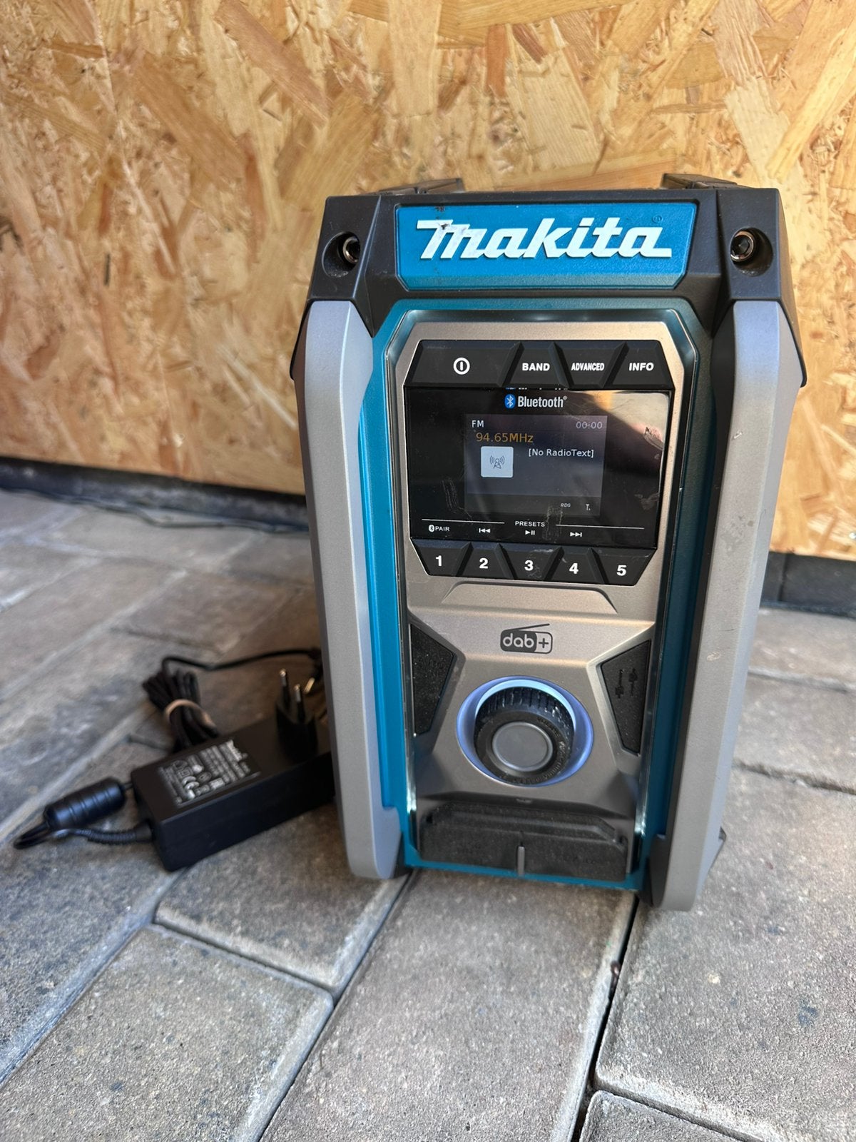 Makita MR007GZ Bouwradio FM DAB/DAB+ Bluetooth, Ophalen, Zo goed als nieuw