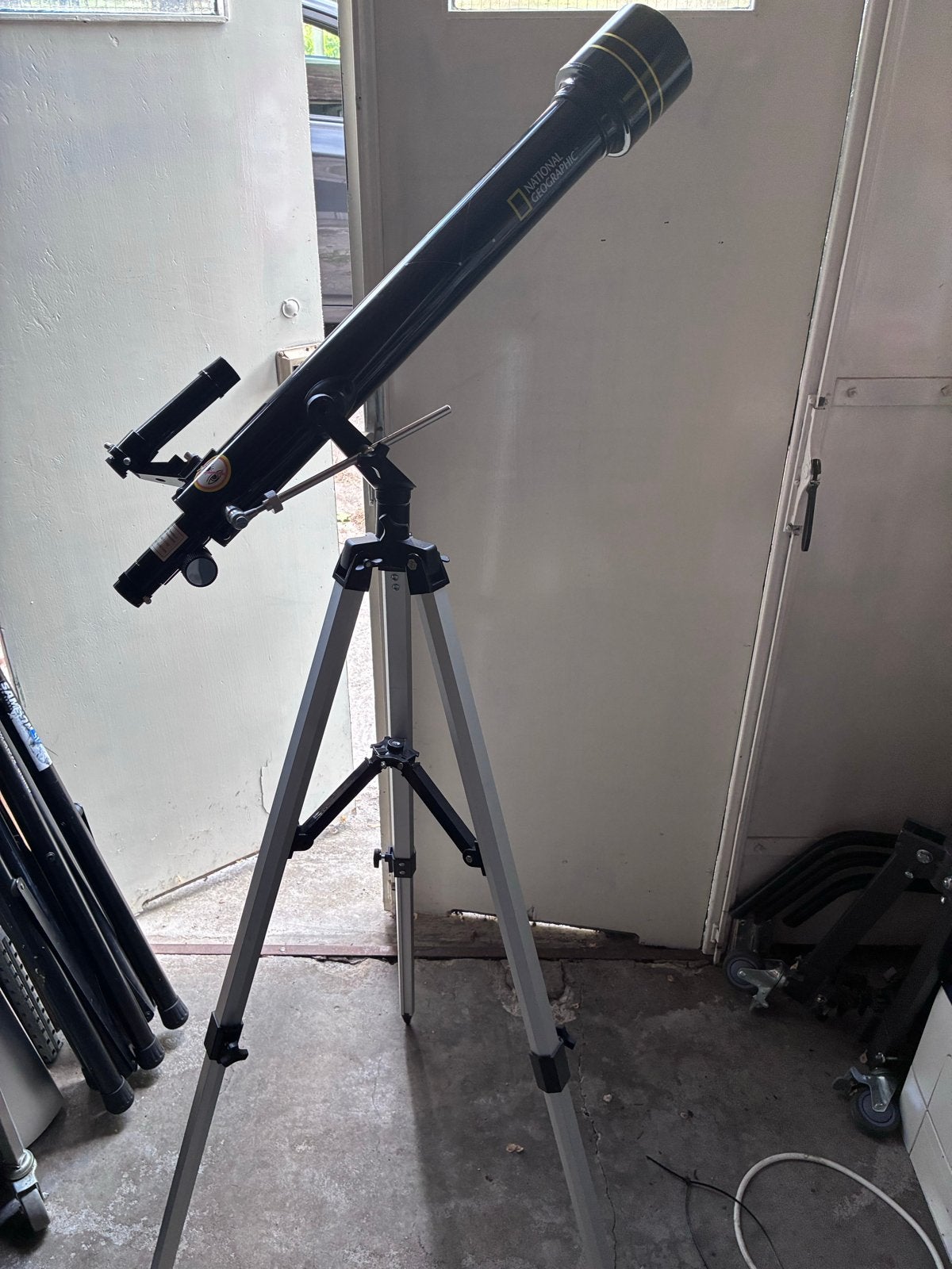 National Geographic Refractor Telescoop 60/700 met statief, Audio, Tv en Foto, Optische apparatuur | Telescopen, Gebruikt, Lenzentelescoop (refractor)