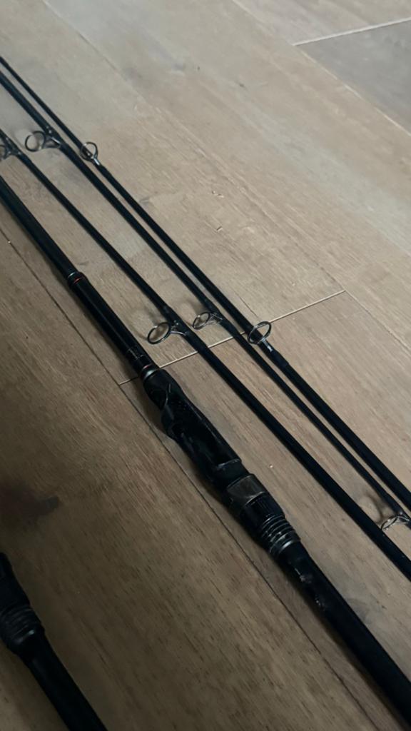 Nash dwarf Set van 2 karperhengels - 9ft 3.00lbs, Watersport en Boten, Hengelsport | Algemeen, Gebruikt, Werphengel, Ophalen of Verzenden