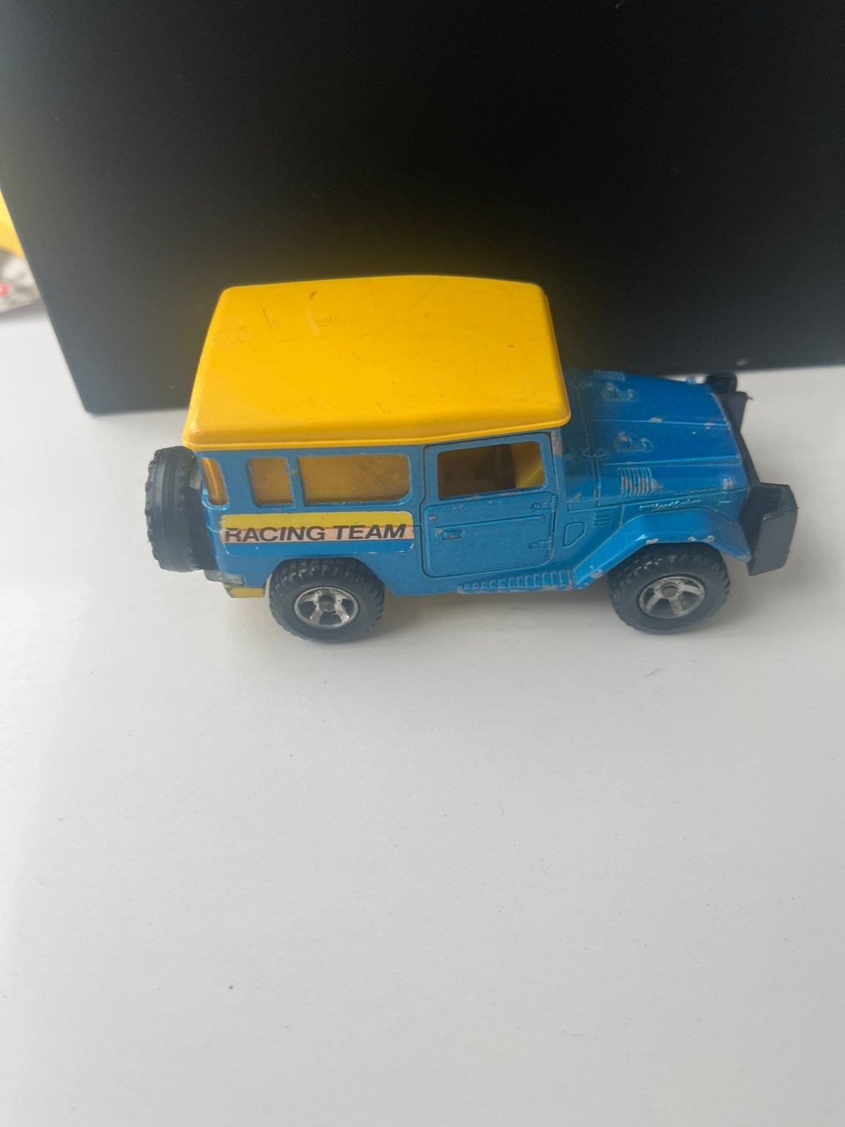 Toyota Landcruiser van Majorette met zwenkbaar reservewiel, Ophalen of Verzenden, Zo goed als nieuw, Auto