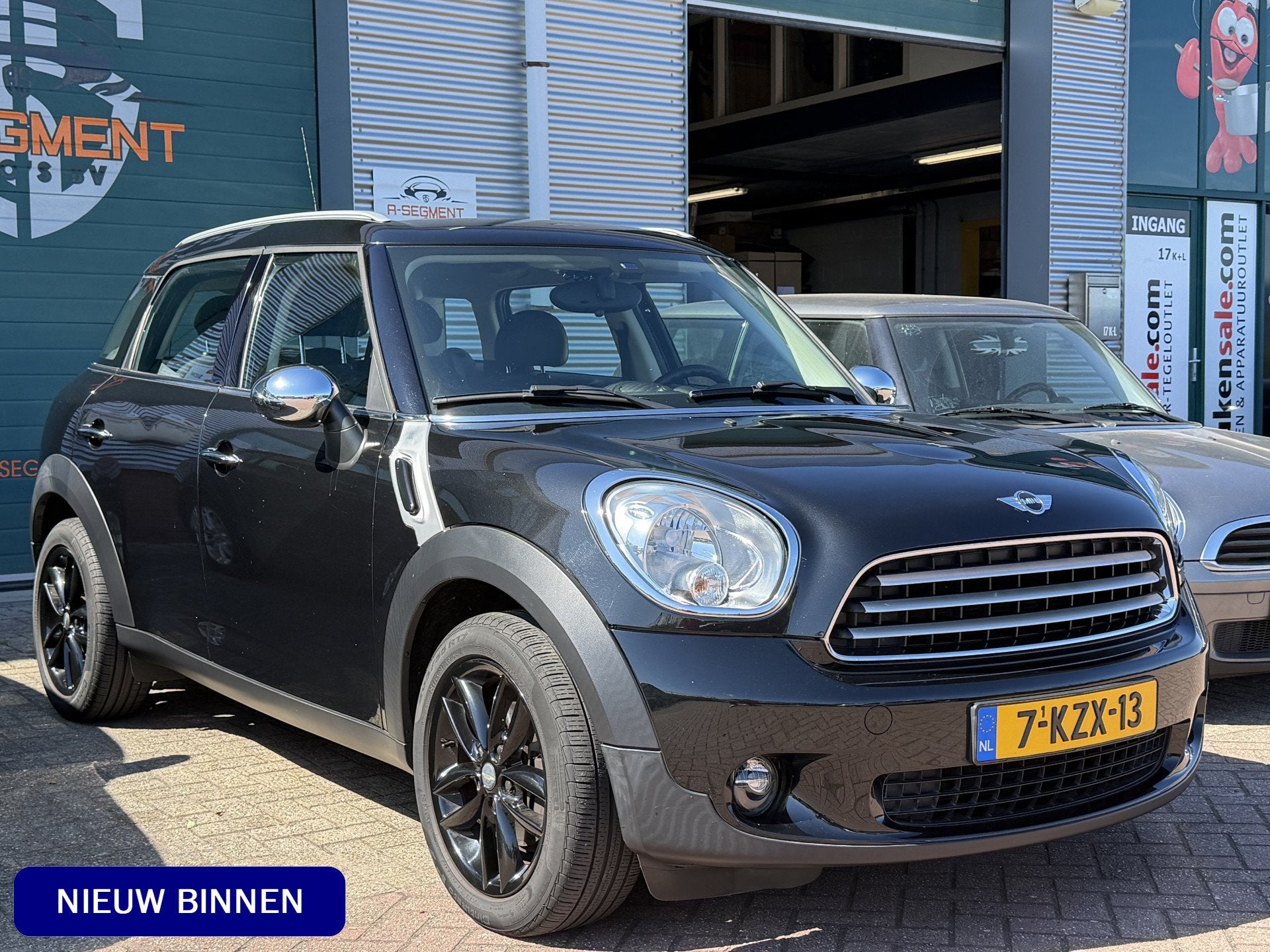 MINI Countryman 1.6 Cooper Chili / Airco / Cruise / NAP / Na, Voorwielaandrijving, Gebruikt, Euro 6, Leder en Stof
