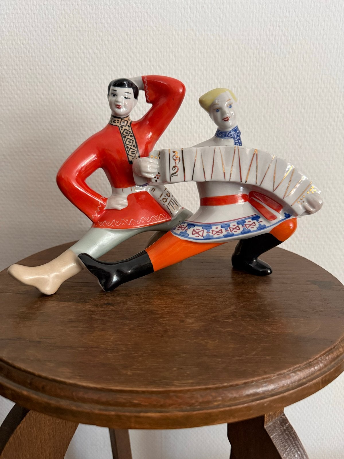 Vintage Porseleinen Beeldje: Russische Dansers met Accordeon, Ophalen