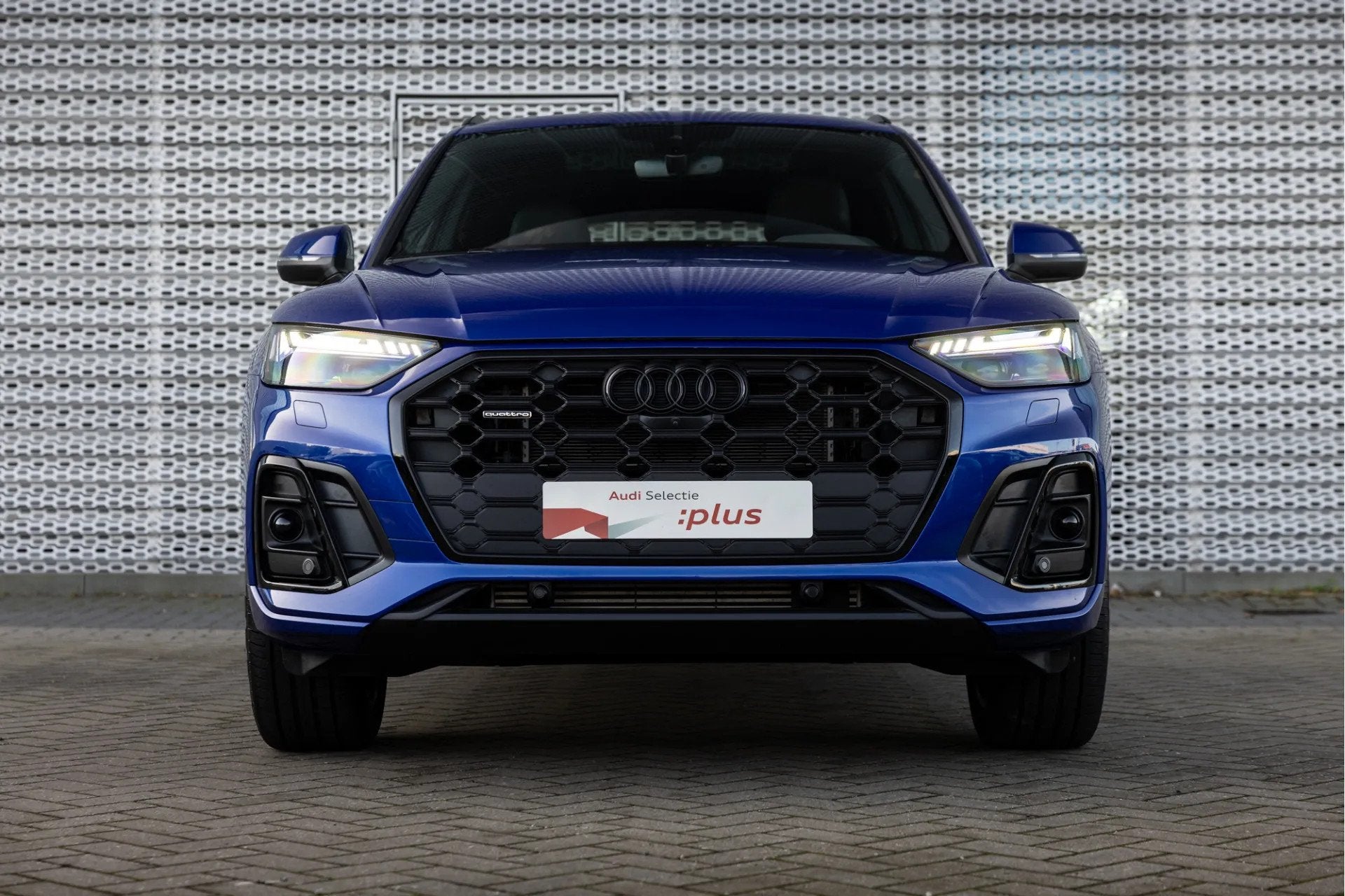 Audi Q5 50 TFSI e 299PK S edition Competition (bj 2025), Automaat, Gebruikt, Blauw, Plug-in hybride