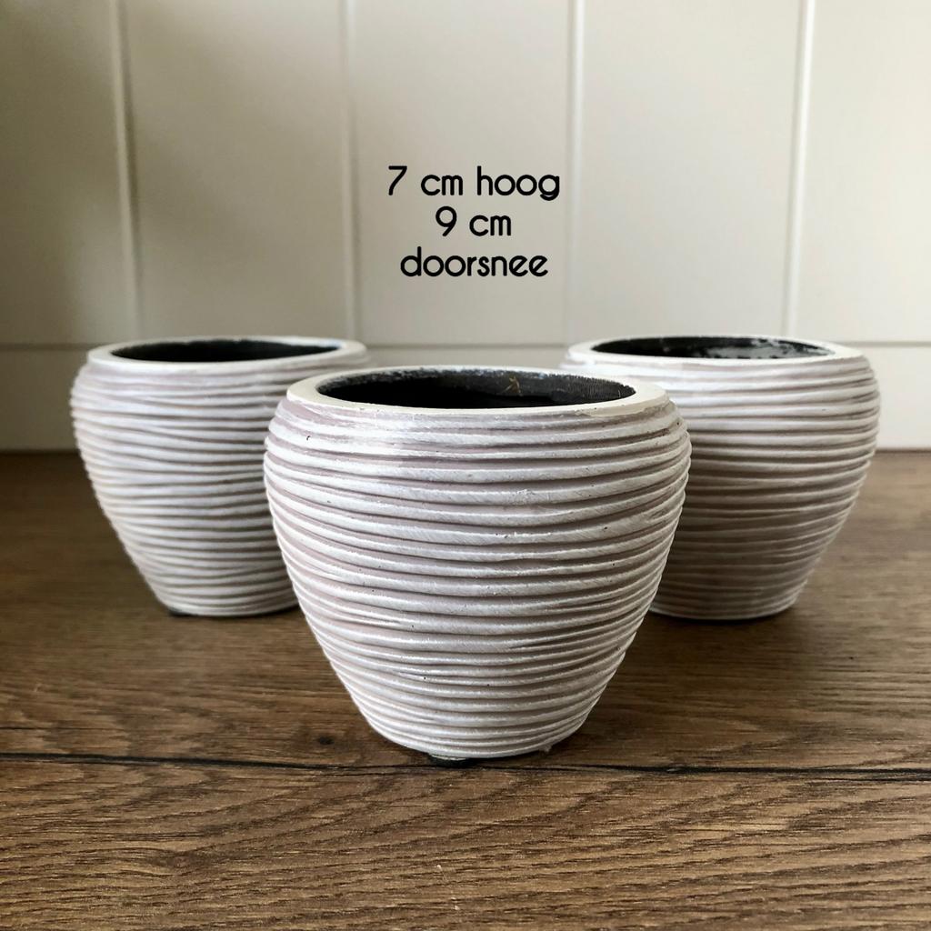 Set van 3 kleine bloempotten capi, Kunststof, Rond, Binnen, Ophalen of Verzenden