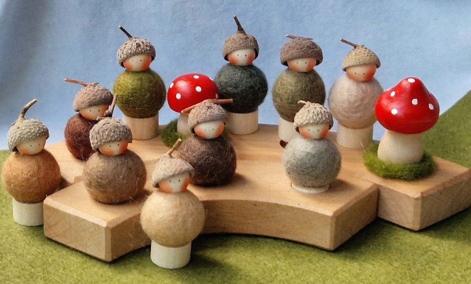 Herfst Seizoenstafel Vrije School popje jaarring steker, Hobby en Vrije tijd, Vilt, Verzenden, Nieuw, Figuurtje(s), Wolvilt