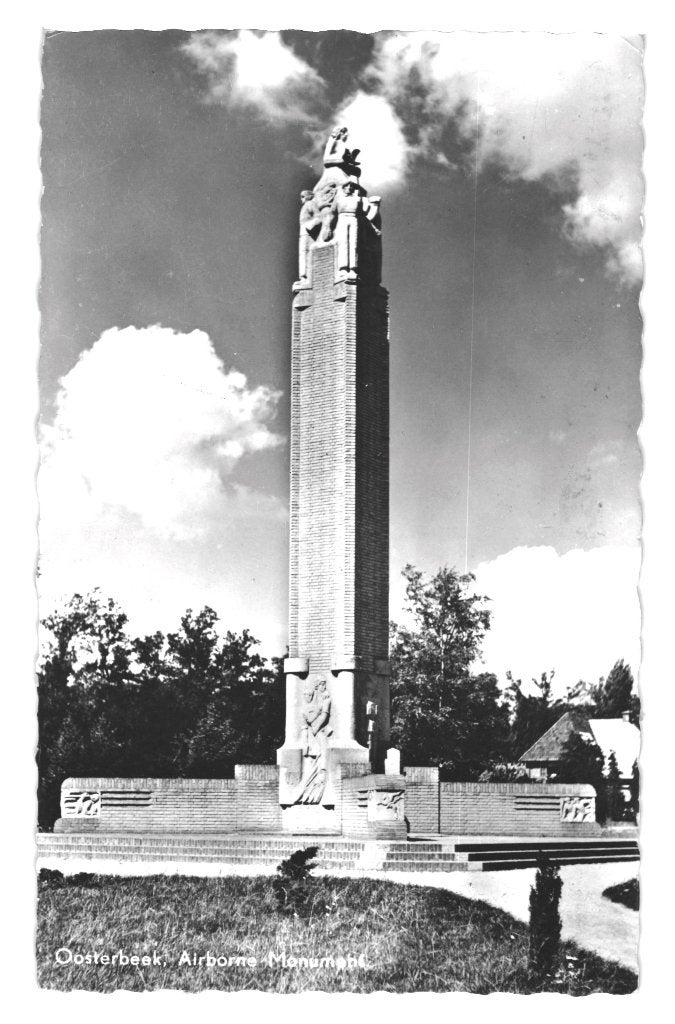 968532	Oosterbeek	Airbornemonument	1958, Verzamelen, Ansichtkaarten | Nederland, Ophalen of Verzenden, 1940 tot 1960, Gelopen