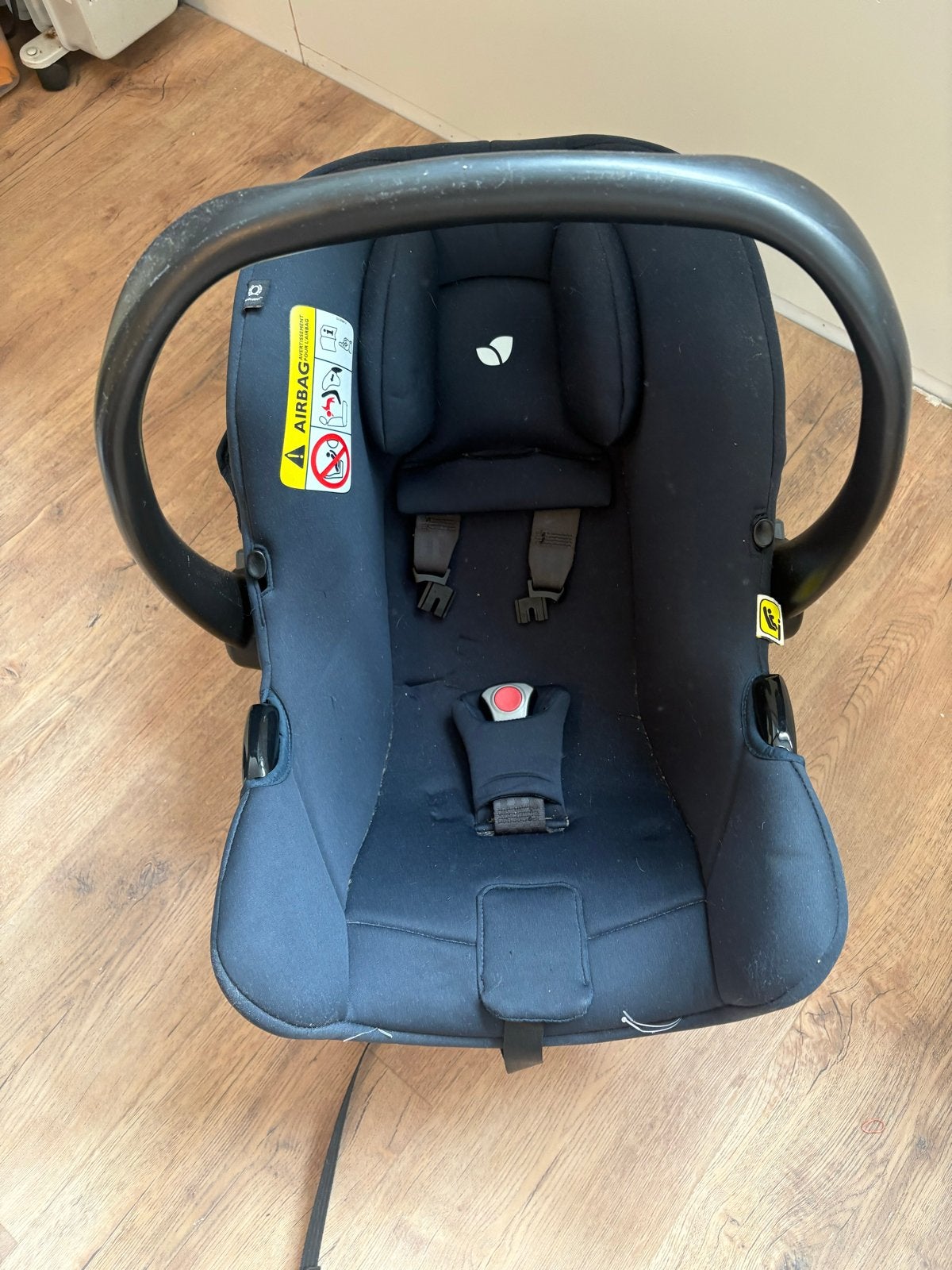 Joie i-Snug 2 maxi cosi - 0-13 kg, Autogordel of Isofix, Zijbescherming, Zo goed als nieuw, 0 t/m 13 kg