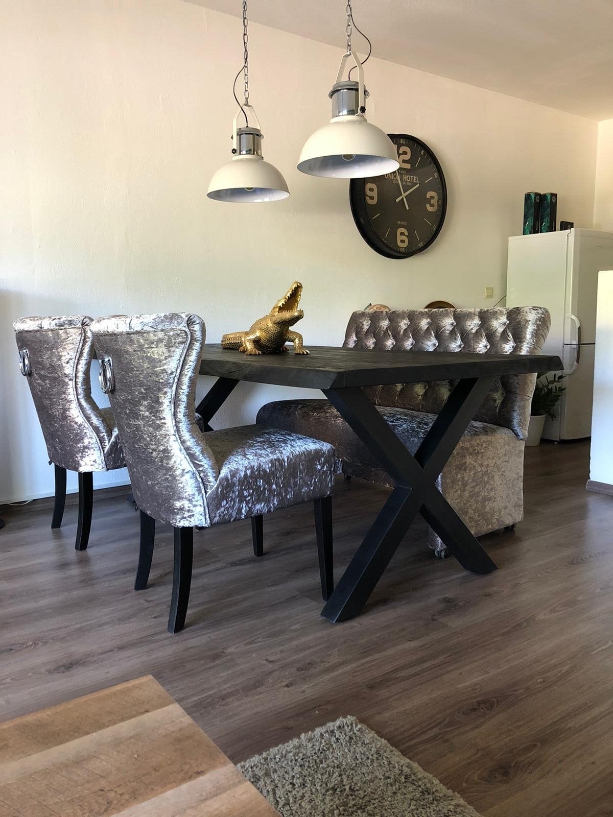 Elegante eettafel (zwart) 2 stoelen en bank, 100 tot 150 cm, Ophalen of Verzenden, Zo goed als nieuw, 150 tot 200 cm