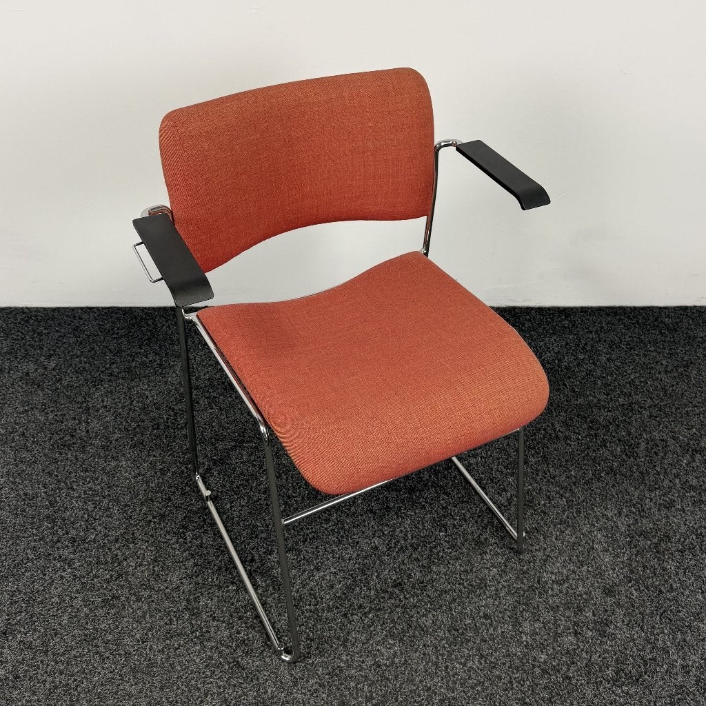 HOWE 40/4 Vergaderstoel | Koraalrood 26279, Ophalen, Gebruikt, Zwart, Stof