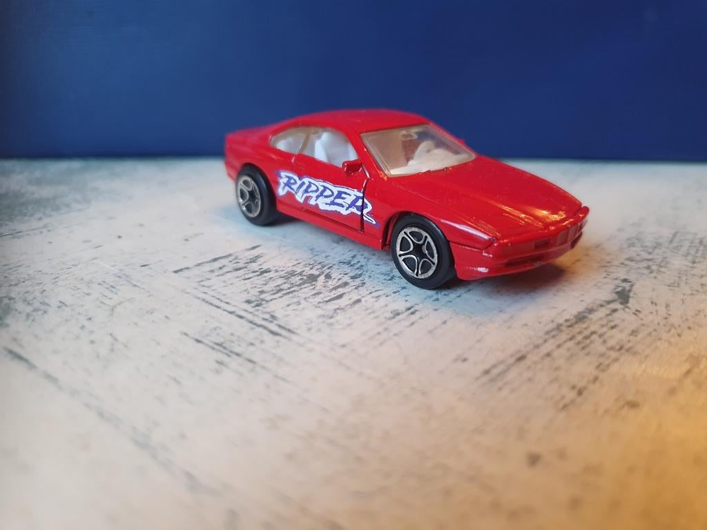 Matchbox BMW 850 rood, Ophalen of Verzenden