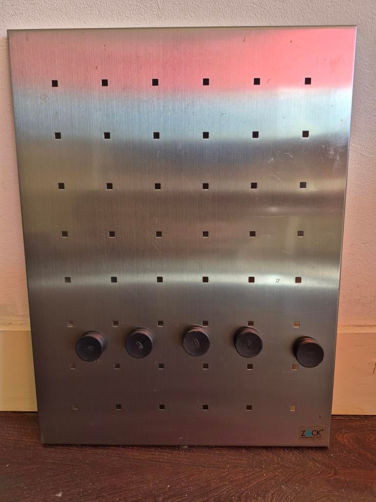 ZACK RVS wandrek met 5 magnetische houders, Gebruikt, Ophalen of Verzenden, Zilver, Metaal