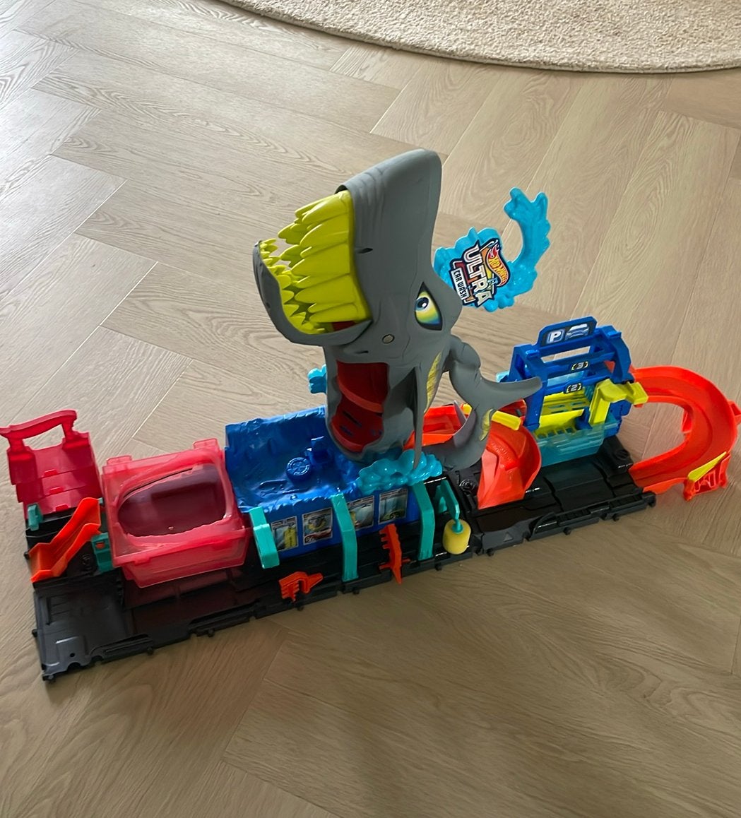 Hotwheels baan Shark carwash, Ophalen, Zo goed als nieuw