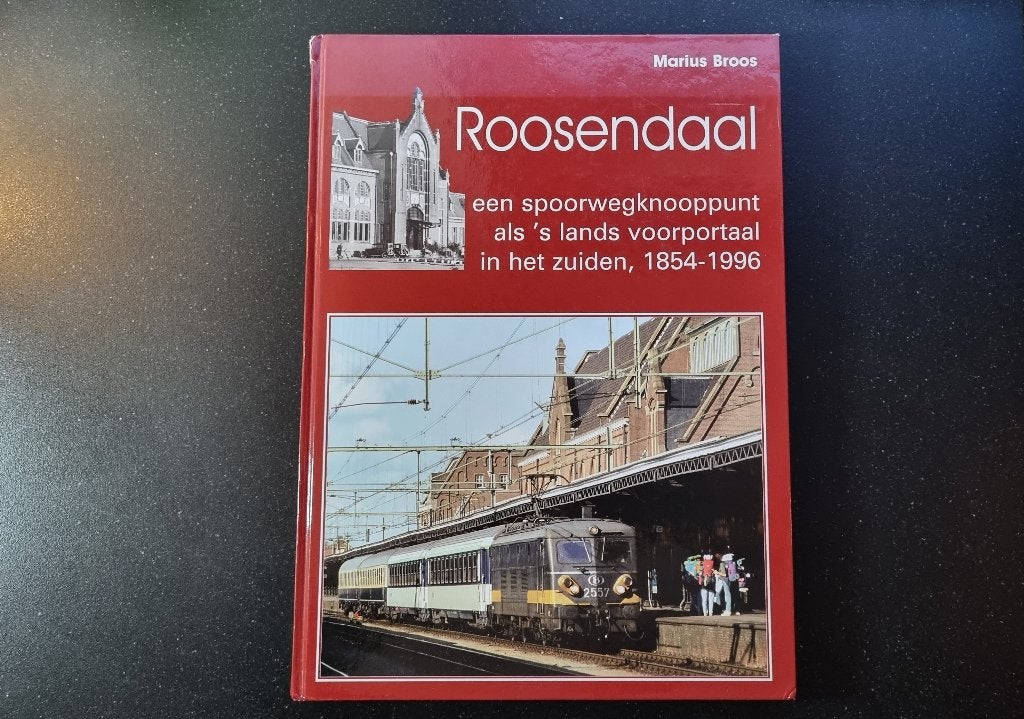 Boek: Roosendaal - Marius Broos, Verzamelen, Verzenden, Gebruikt, Trein, Boek of Tijdschrift