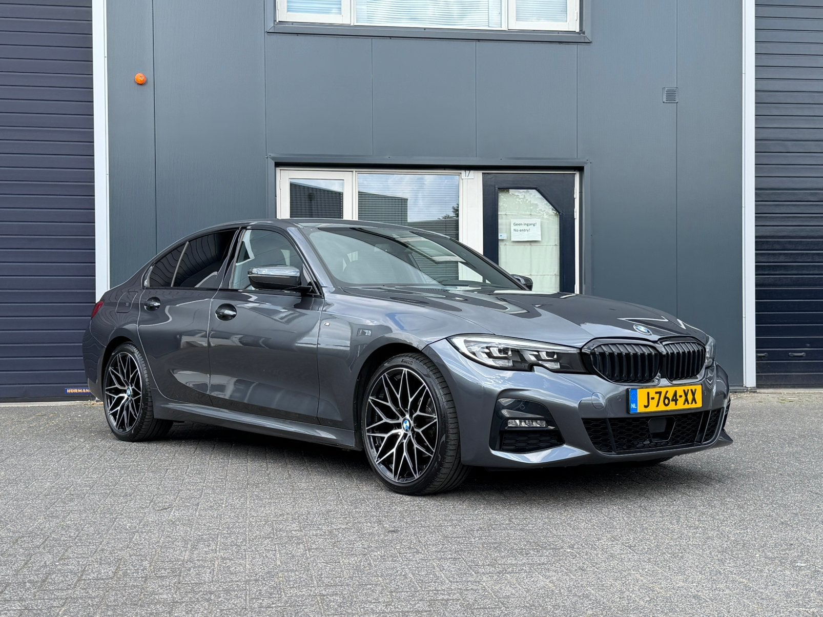 BMW 320d *Xdrive*PANO*M-Pakket*Carplay*Sfeerverlichting*, Automaat, 1995 cc, Diesel, Vierwielaandrijving