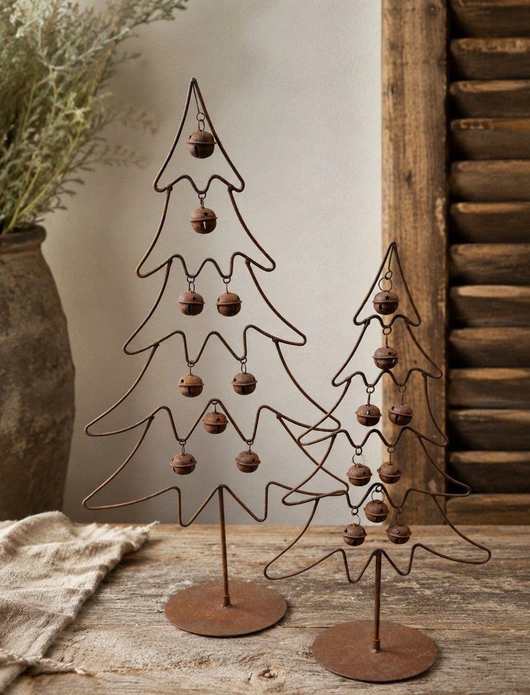 mooie kerstboom met roestkleurige bellen, Ophalen of Verzenden