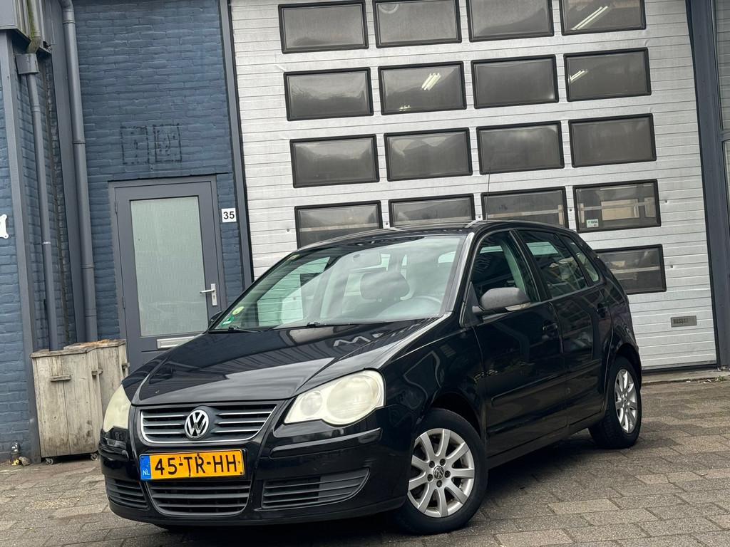 Volkswagen Polo 1.6-16V Sportline | Airco | Cruise | 5-DRS, Voorwielaandrijving, Gebruikt, 4 cilinders, Handgeschakeld