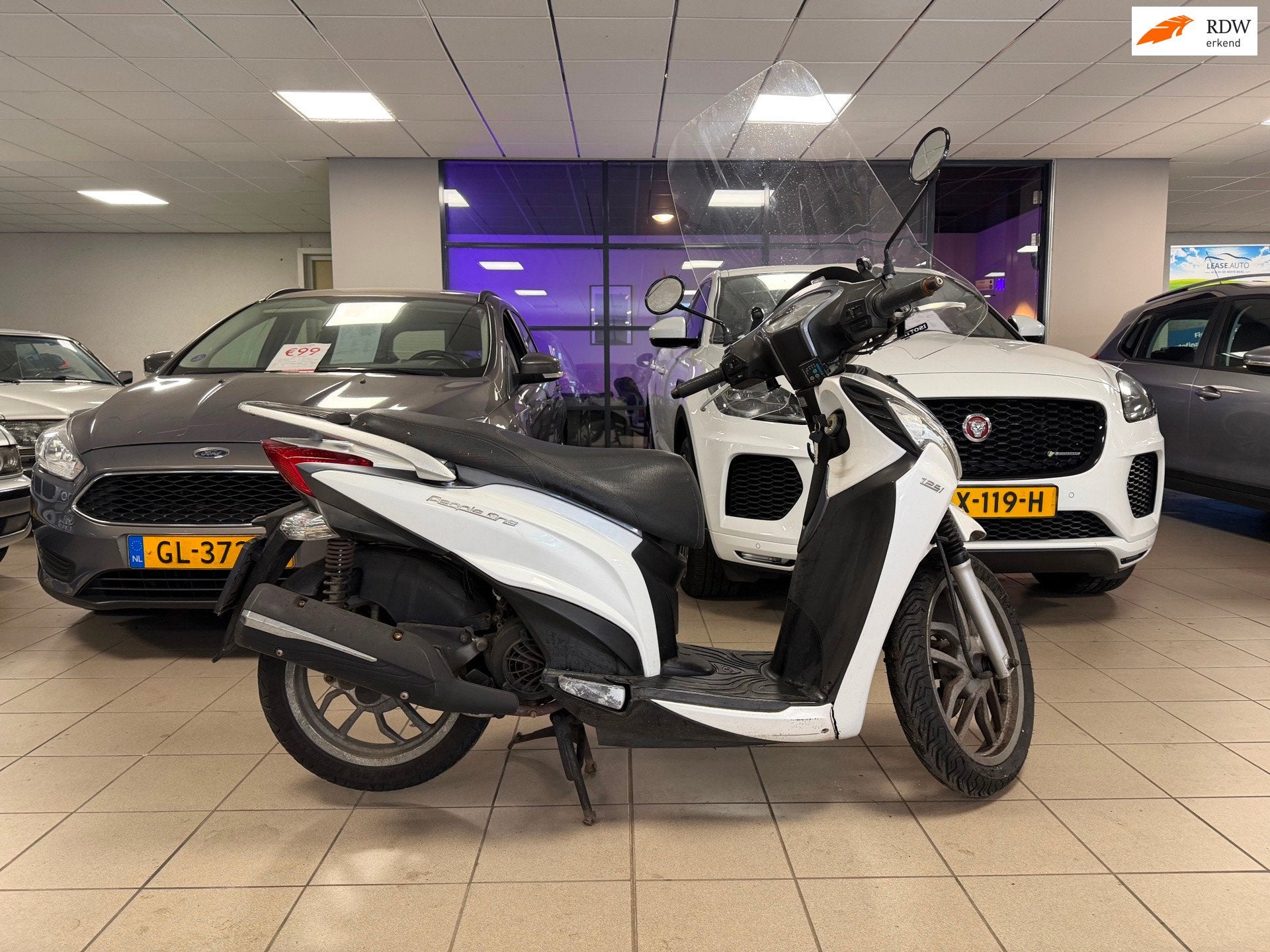Kymco Scooter 125i People One, Electronweg 13
1627Lb  Hoorn, NL, Scooter, Autobedrijfcomfort@outlook.com, Kymco