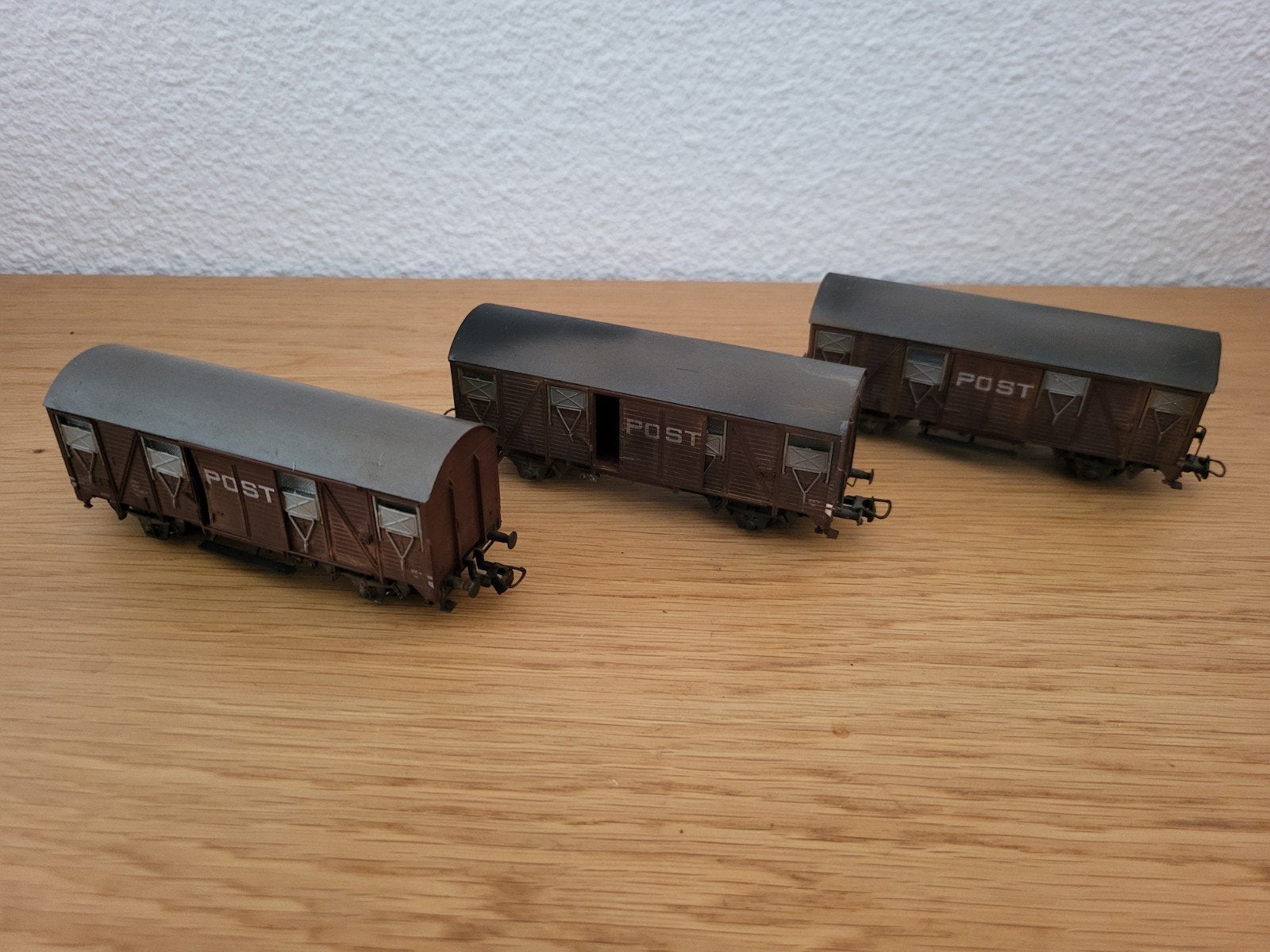 Roco postwagons geweatherd., Gebruikt, Gelijkstroom, Wagon, Ophalen of Verzenden