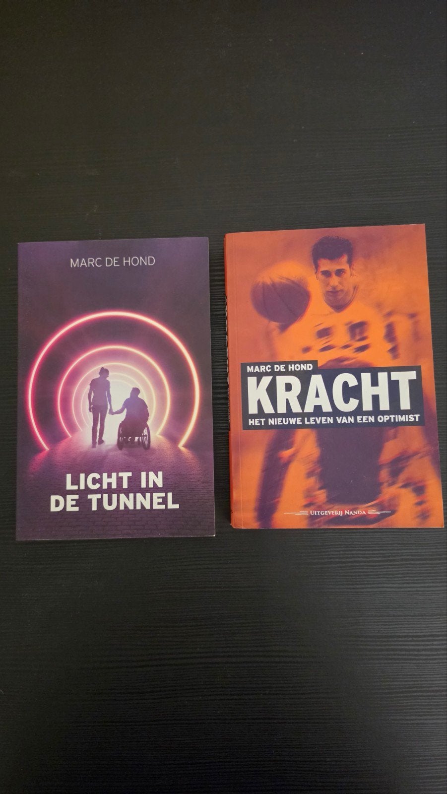Boeken Marc de Hond: Licht in de Tunnel & Kracht, Boeken, Ophalen of Verzenden, Zo goed als nieuw, Marc de Hond