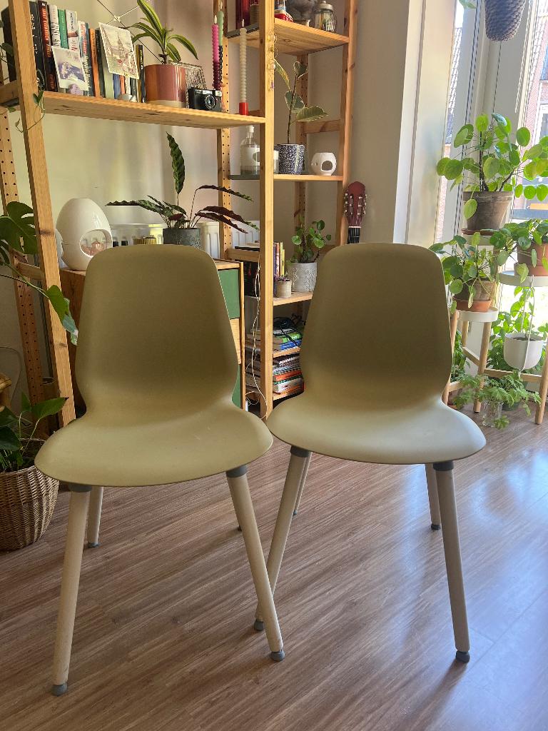 IKEA Dining Chairs – Modern Olive Green, Ophalen, Kunststof, Twee, Overige kleuren