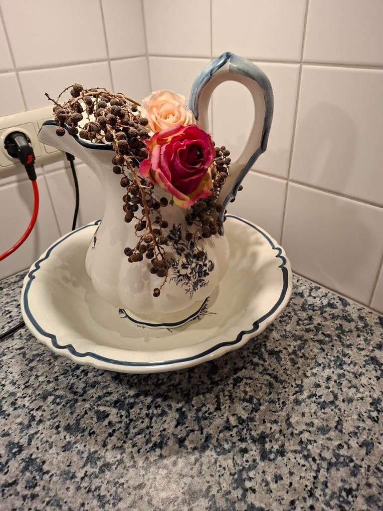 Prachtige ,lampetkan,schenkkan, vaas,schaal wit,, Ophalen, Zo goed als nieuw, Aardewerk of Porselein, Minder dan 50 cm