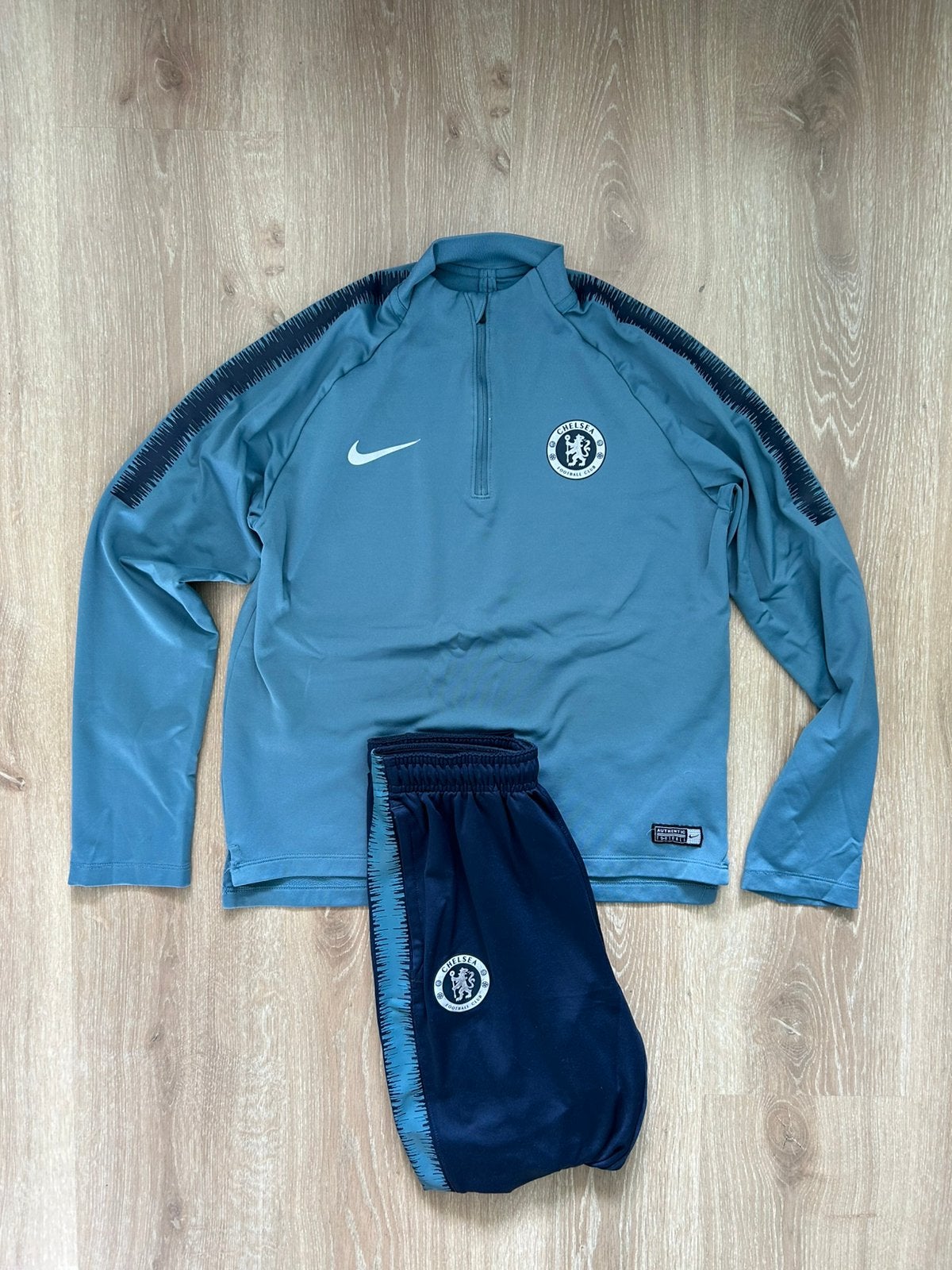 Chelsea trainingspak Nike 18/19  Maat 147-158, Gebruikt, Jongen of Meisje, Sport- of Zwemkleding, Ophalen of Verzenden