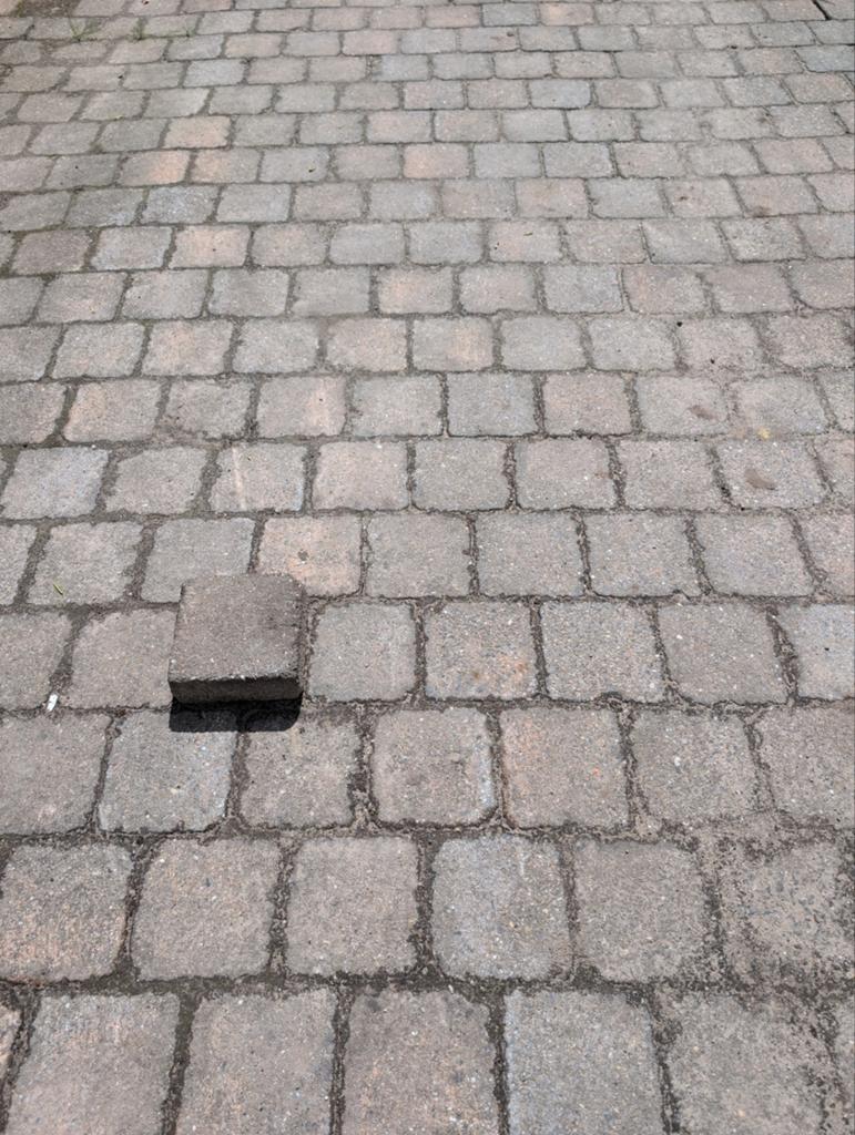 Betonklinkers voor tuin of oprit, Tuin en Terras, Ophalen, Gebruikt, Klinkers, 10 m² of meer