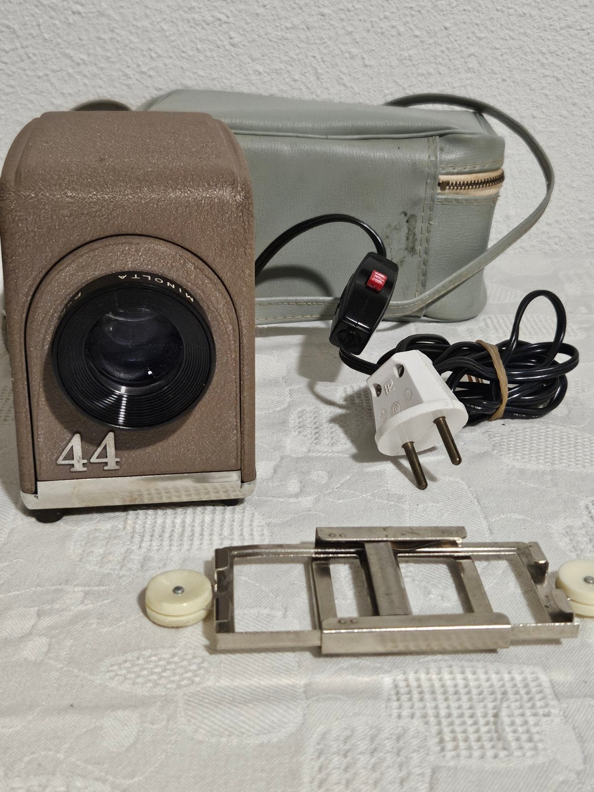 Minolta Mini 44 Diaprojector uit 1958 met Draagtas, Ophalen, Gebruikt