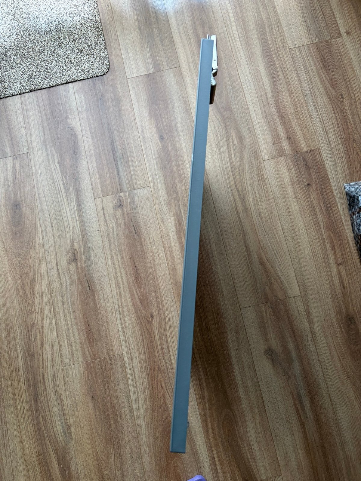 Foto 5 van 2x Ikea Besta dressoir met grijze deurtjes - 120x65x40 cm