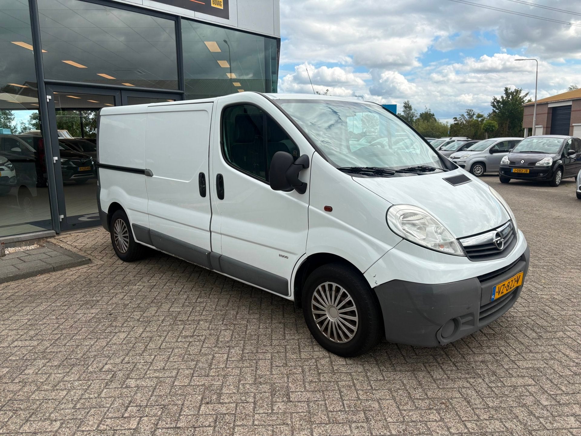 Opel Vivaro 2.0 CDTI L2H2, Auto's, Euro 5, 4 cilinders, Parkeersensor, Bedrijf