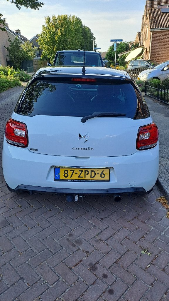 Citroën DS3 1.2 VTI 2013 Wit, Auto's, Voorwielaandrijving, Stof, 40 €/maand, Zwart